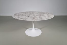 Eero Saarinen Tulip table, Knoll Eero Saarinen Tulip table, Knoll