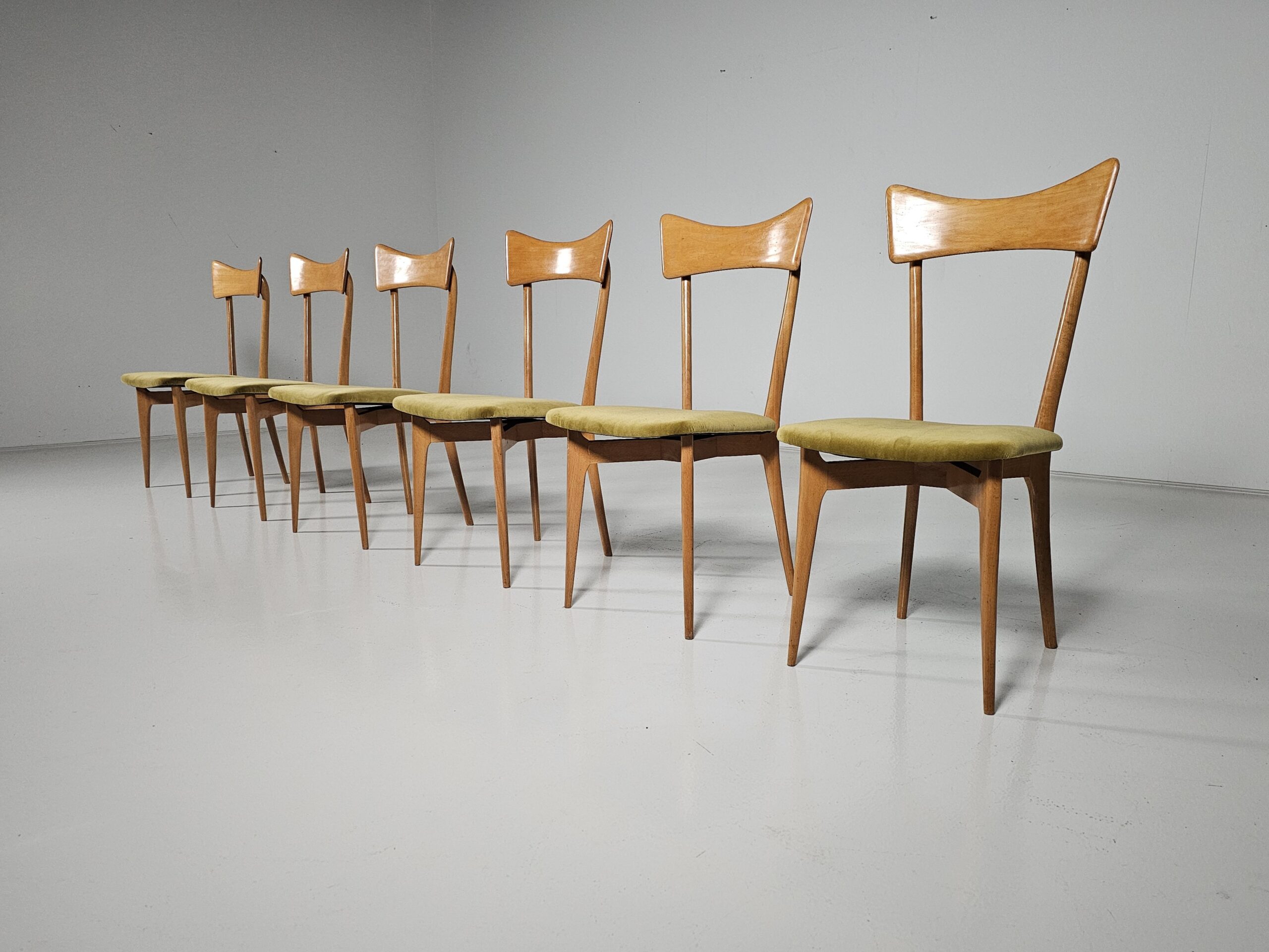 Ico Parisi Bow-tie dining chairs