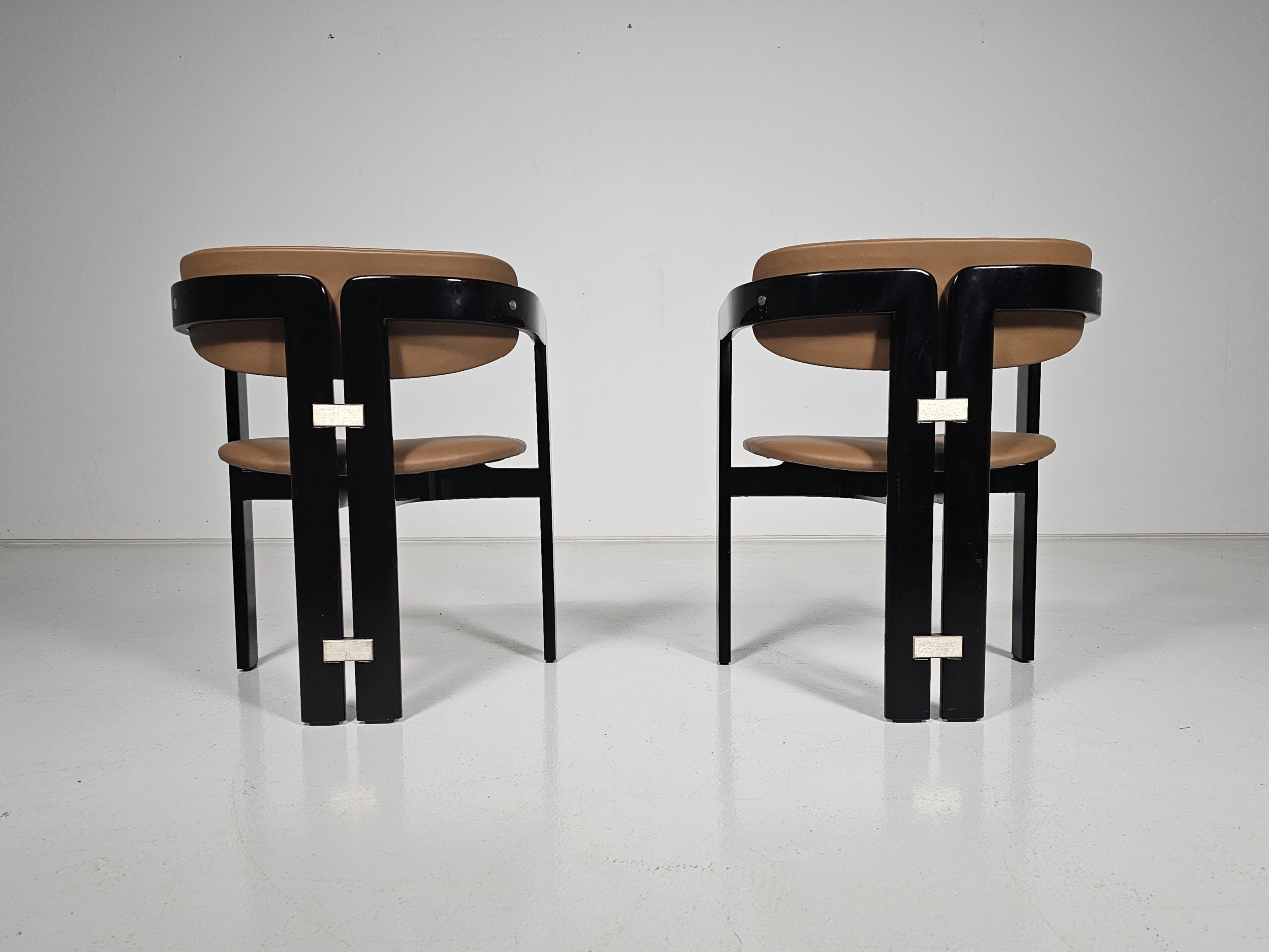 Pamplona chairs, Augusto Savini, Pozzi