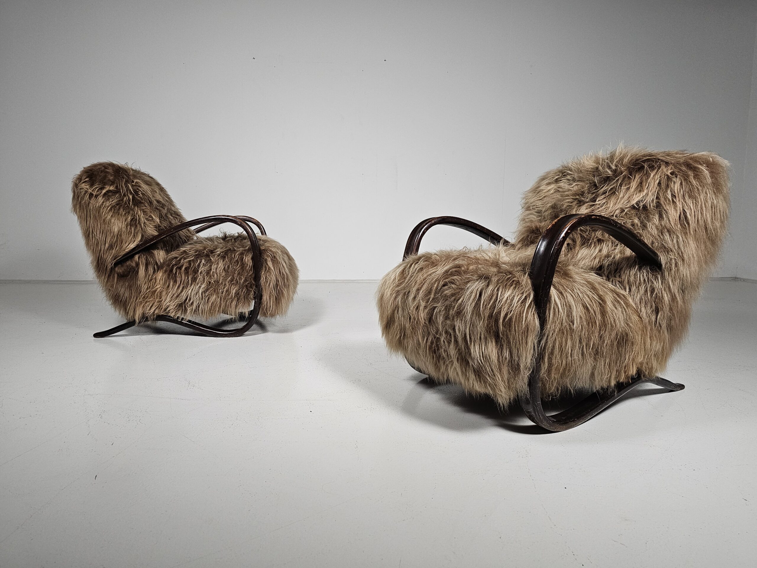 Jindrich Halabala H269 lounge chairs,