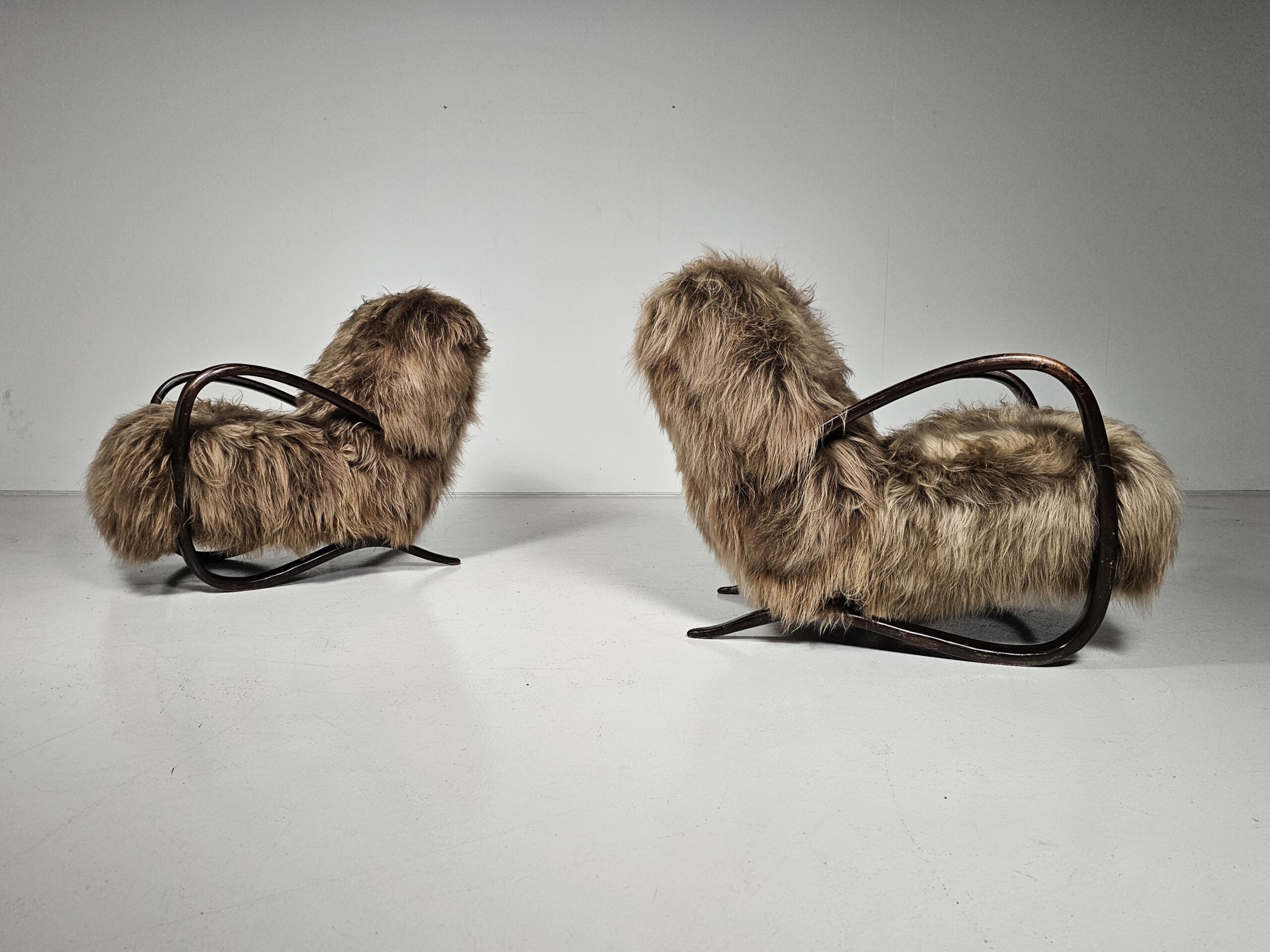 Jindrich Halabala H269 lounge chairs,