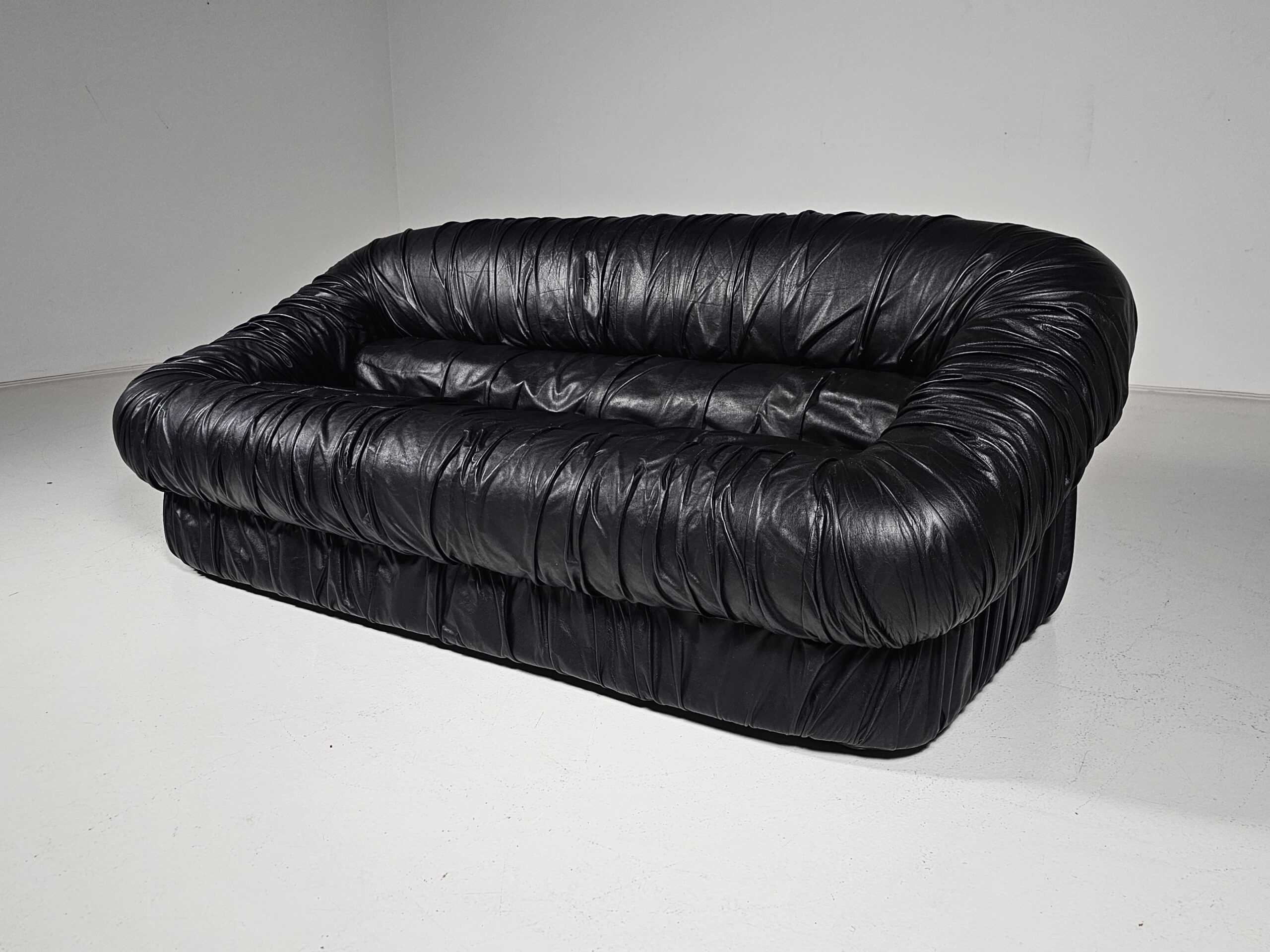 De Pas, d'Urbino and Lomazzi for Dall'Oca, Piumino sofa De Pas, d'Urbino and Lomazzi for Dall'Oca, Piumino sofa