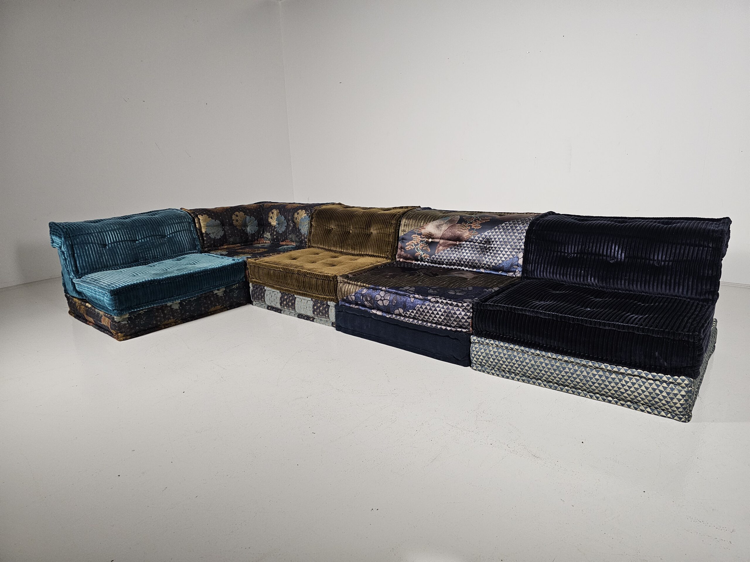 Roche Bobois, Mah Jong, Kenzo Takada Roche Bobois, Mah Jong, Kenzo Takada